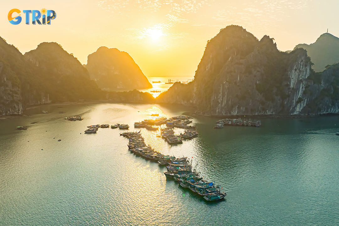 Weather in Ha Long Bay from January to March is comfortable