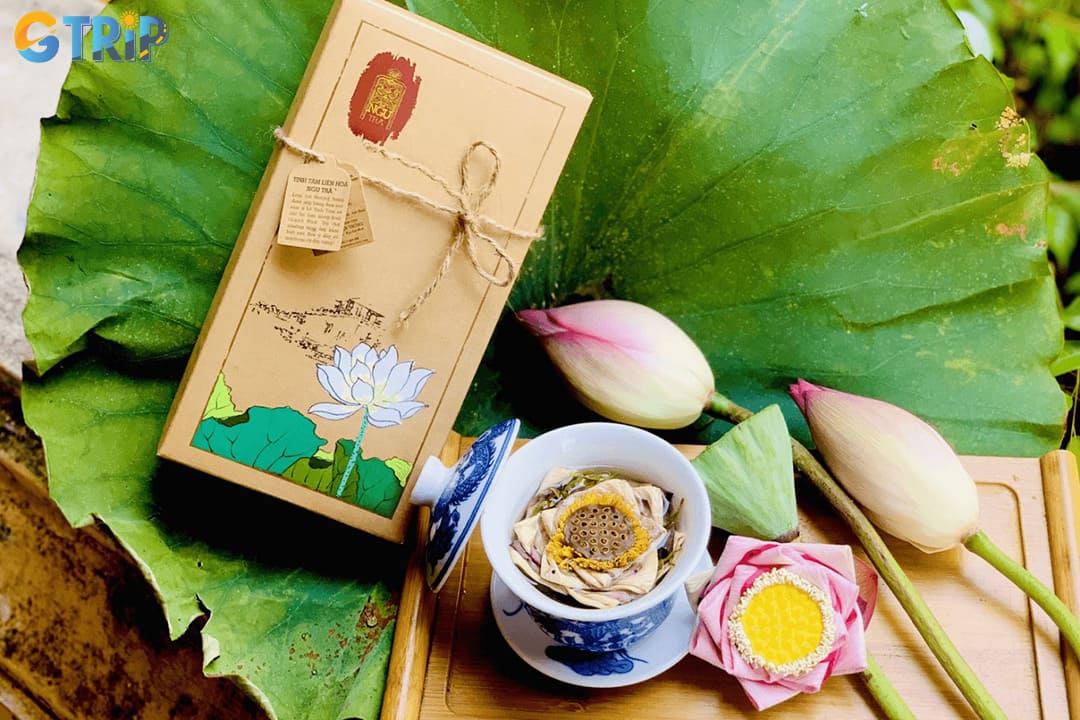 West Lake lotus tea is a refined Hanoi speciality, prized for its delicate floral aroma and centuries-old craftsmanship that transforms green tea into an elegant cultural gift