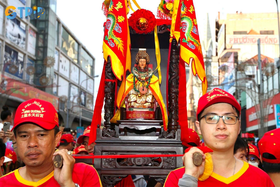 The event is held annually on the 14th and 15th days of the first lunar month