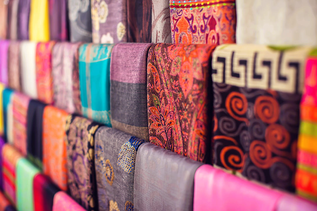 Where to Buy Silk in Hanoi? The Ultimate Top 10 Guide for Travelers