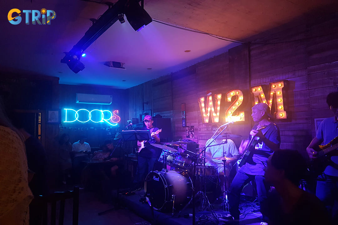 Whiskey Mystics and Men offers an intoxicating blend of soulful live music and exceptional whiskey selections