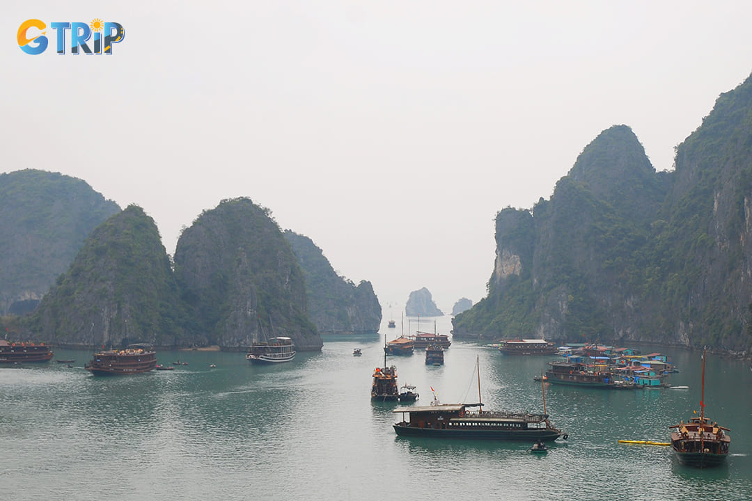 Winter temperatures in Ha Long Bay are mild