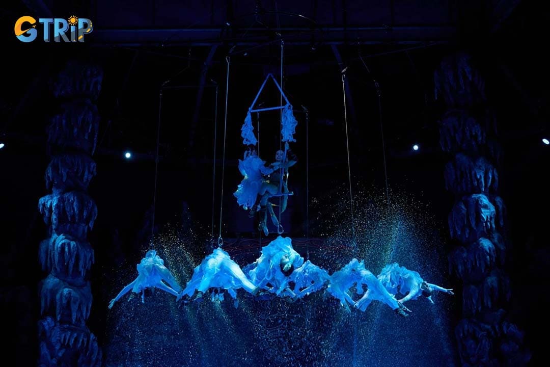 Within Gia Dinh Park, the Phuong Nam Art Theater provides family-friendly entertainment with its regular shows featuring the impressive skills of Vietnamese circus performers