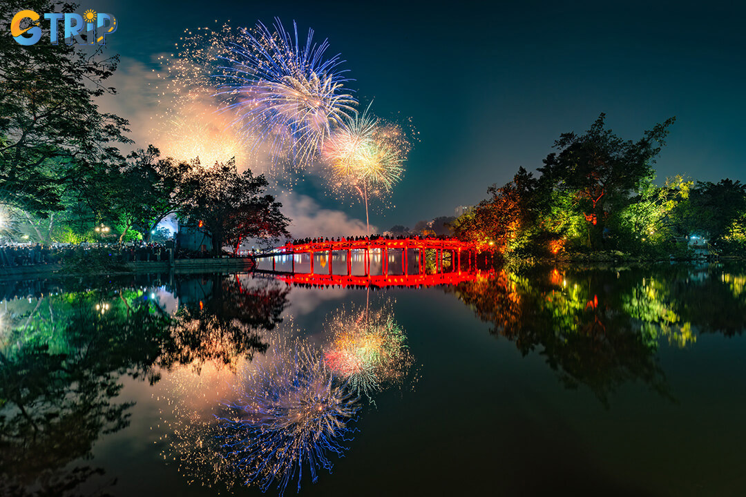 Witness the vibrant build-up to Tet in January as Hanoi bursts with blossoms, festive markets, and rich cultural traditions in preparation for Vietnam’s most important holiday