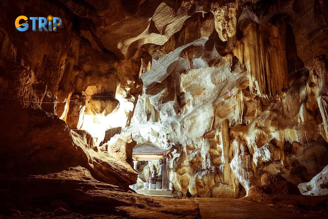 The architecture of Xuyen Thuy Cave