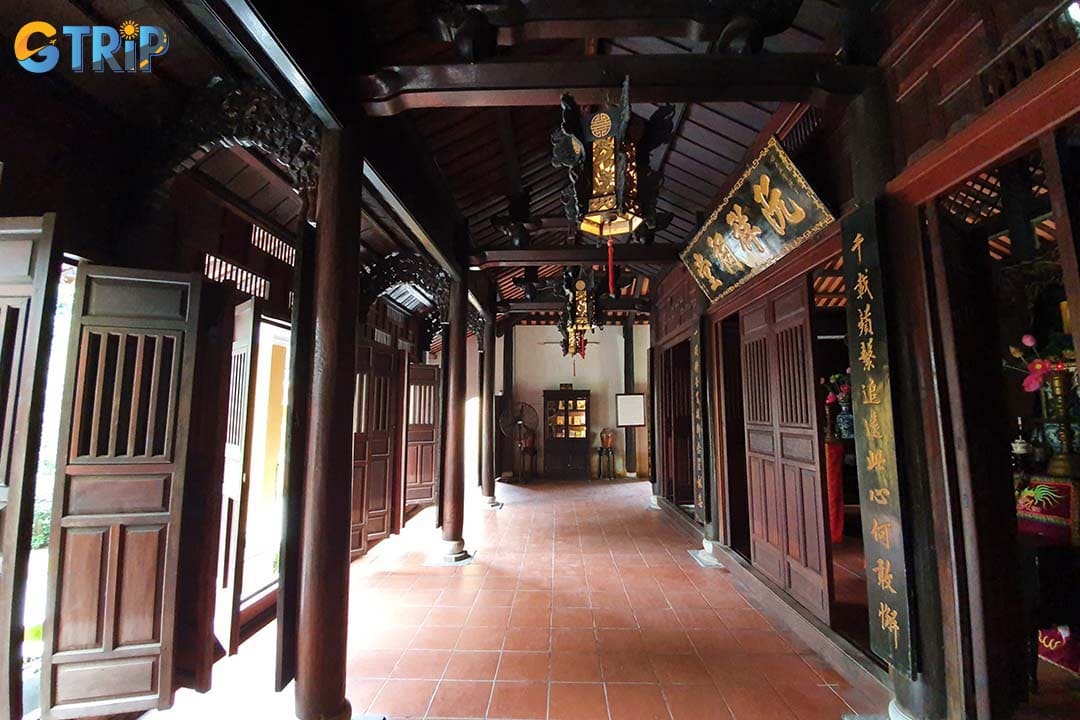 You can admire the architecture and the master woodwork of Nguyen Tuong Family Chapel