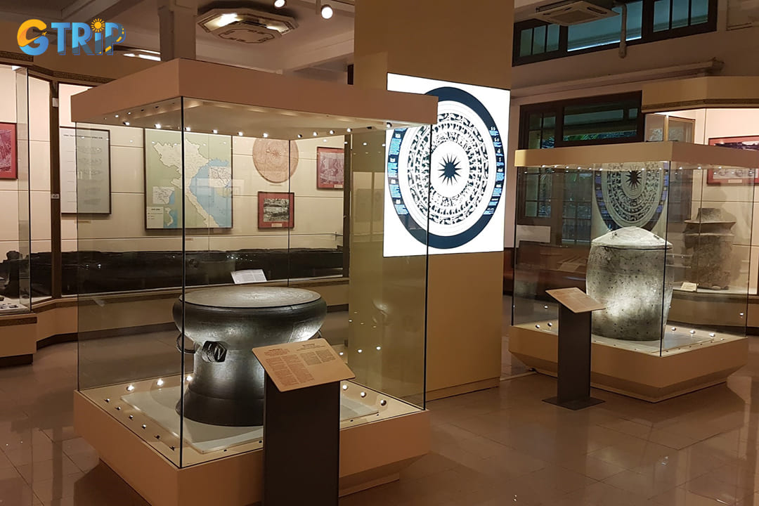 You can marvel at the Dong Son bronze drums, which represent the pinnacle of ancient Vietnamese craftsmanship