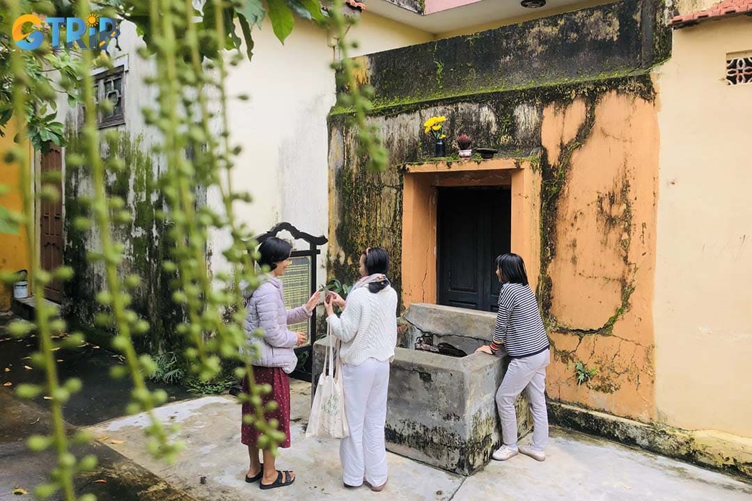 You can observe the local life around the well to have a glimpse into the authentic, daily rhythm of life in Hoi An