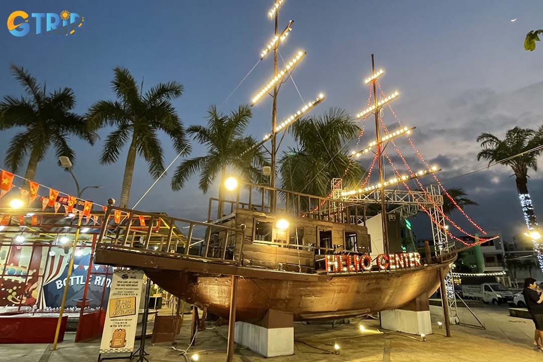 You can reach Helio Night Market easily by many means of transportation