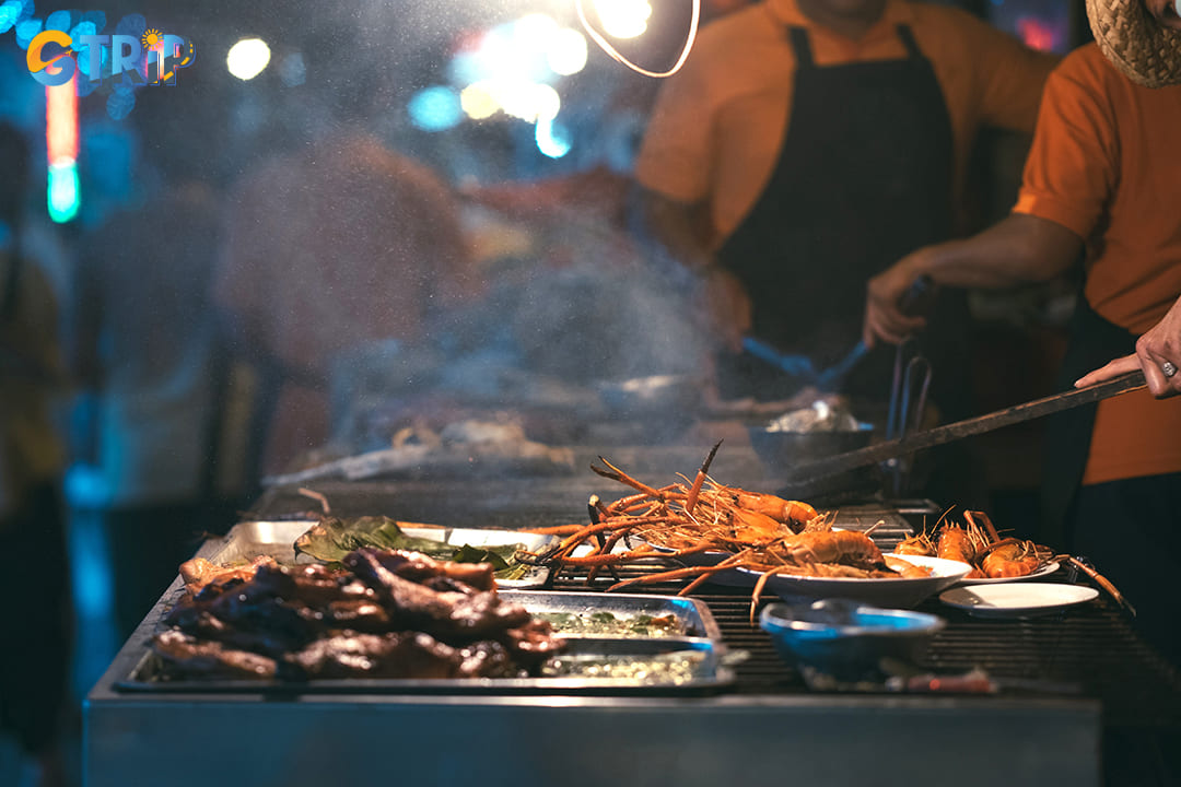 You can try seafood dinner at the market or restaurant