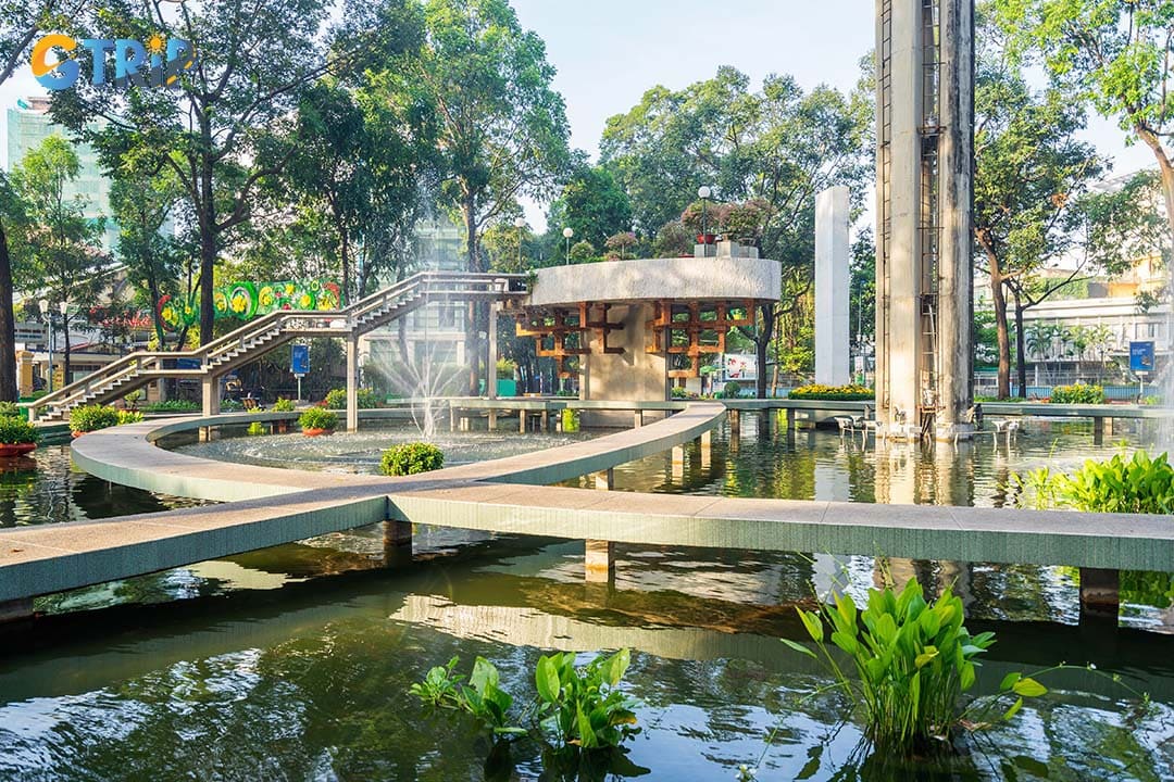 You can visit Turle Lake Saigon in the morning for the best experience