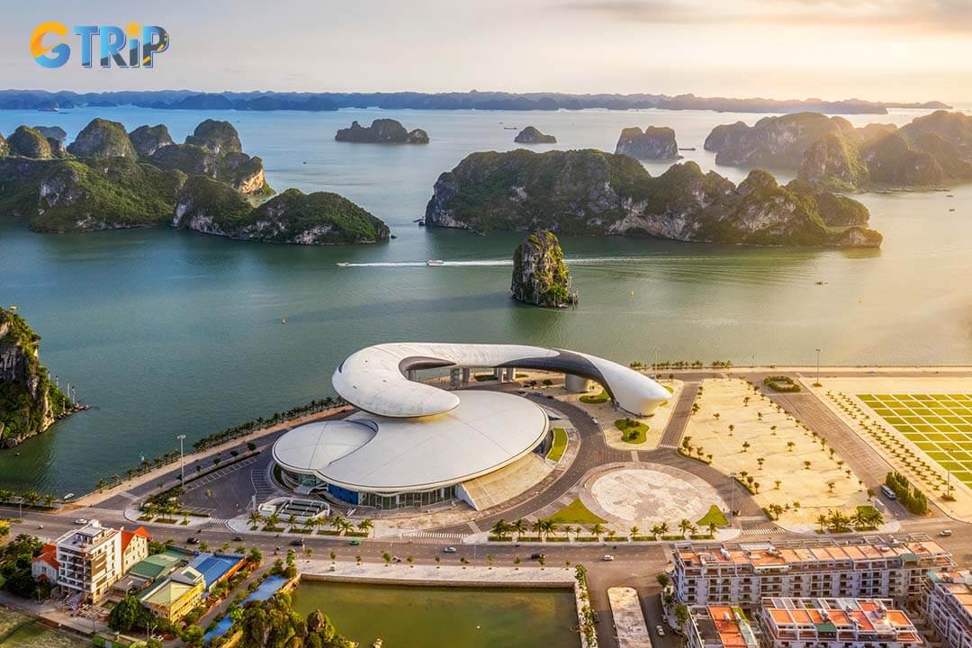 In addition to ticket fares, you should account for extra costs such as tolls, fuel, snacks, rest stops, and additional activities when budgeting for the trip from Ninh Binh