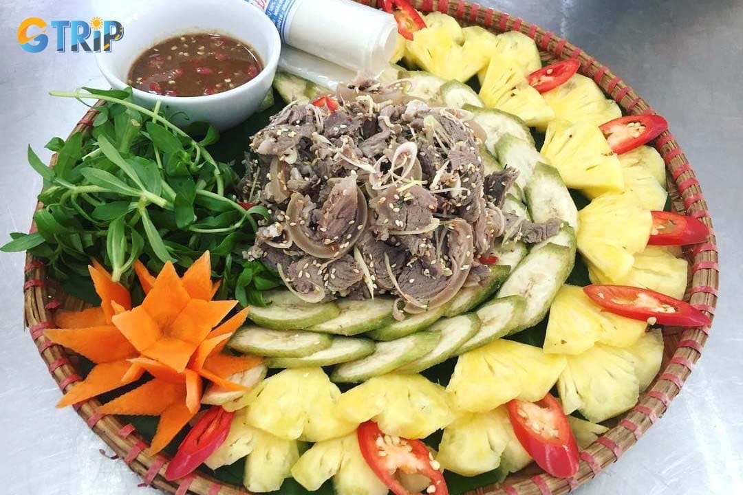 You should try the dishes made from mountain goat of Ninh Binh
